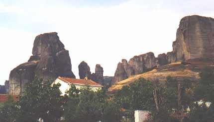 meteora_klippor.jpg (9005 bytes)