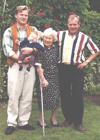 4_generat.jpg (34443 bytes)